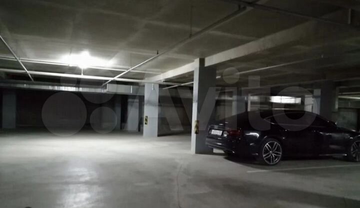 Машиноместо, 14 м²