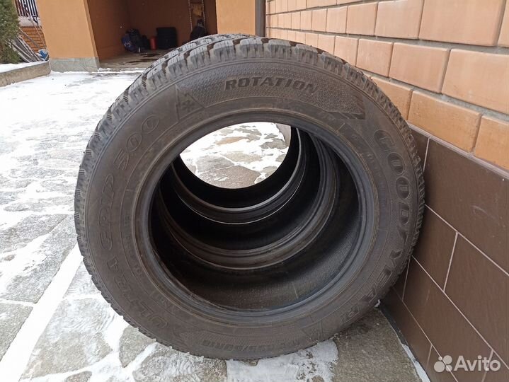Goodyear UltraGrip 500 255/60 R18