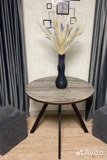 Кухонный стол