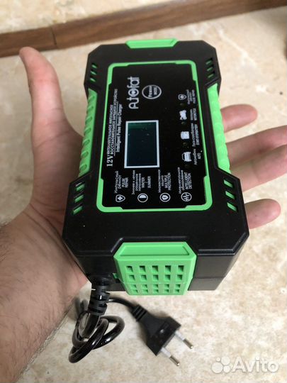 Зарядное устройство для аккумулятора автомобиля