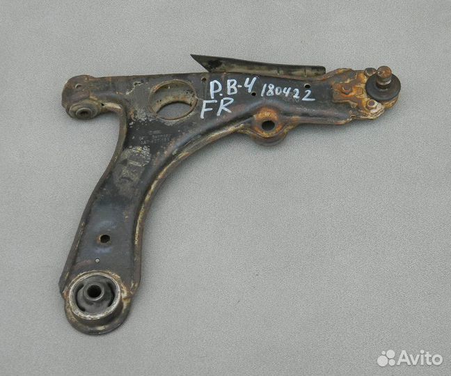 Рычаг передний VW Passat B3 / B4