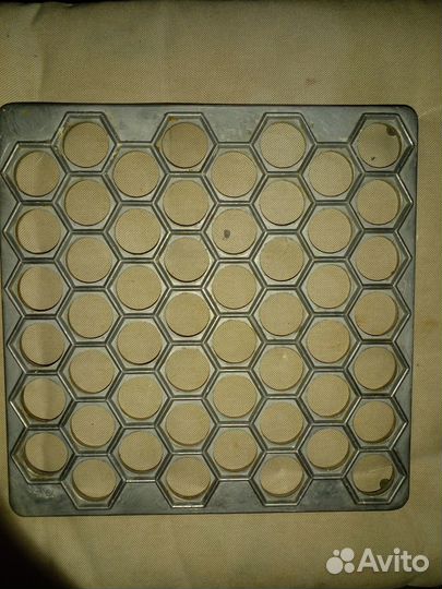 Продаётся пельменница (СССР)