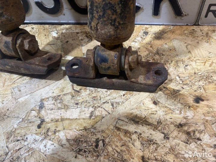 Передние амортизаторы Ваз Нива 2131