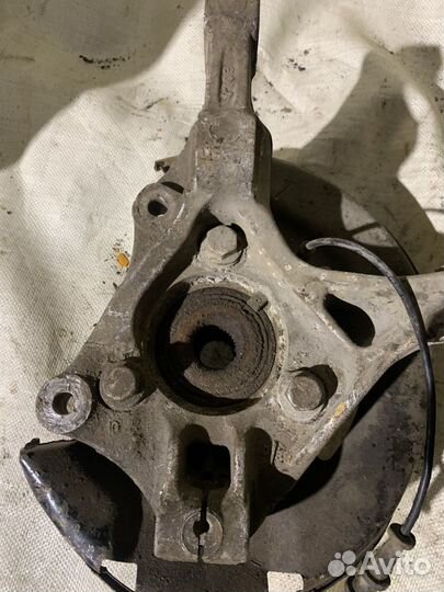 Кулак передний правый chevrolet cruze