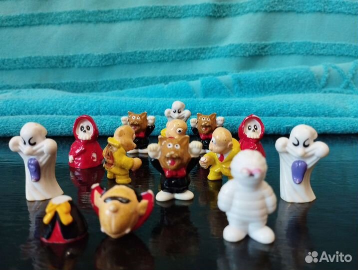 Игрушки из шоколадных яиц 