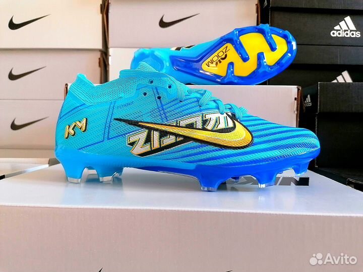 Футбольные бутсы