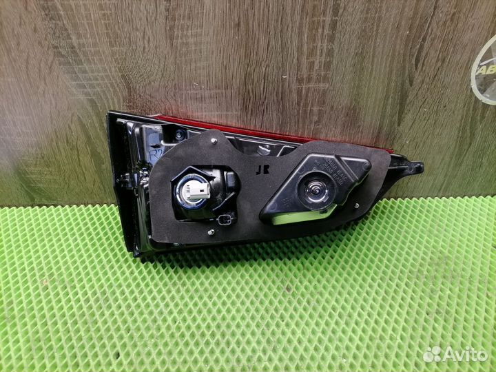 Фонарь внутренний правый Nissan Qashqai 2013-2019