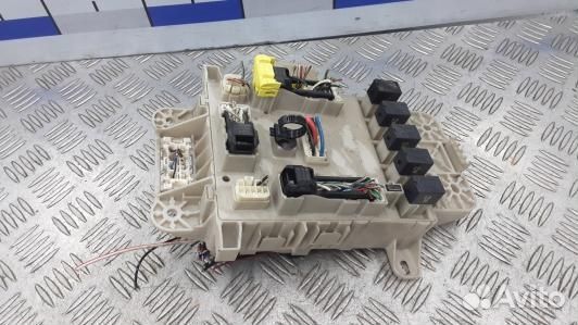 Блок предохранителей toyota RAV 4 ZCA2 (99Z10M102)