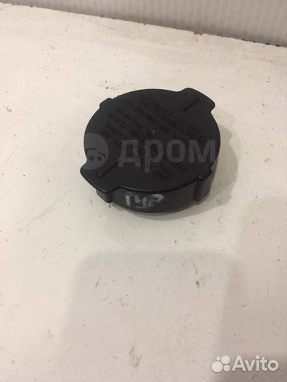 Крышка бачка гидроусилителя на Infiniti