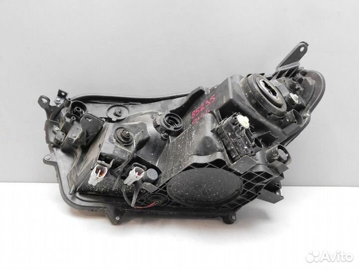 Фара правая Toyota RAV4