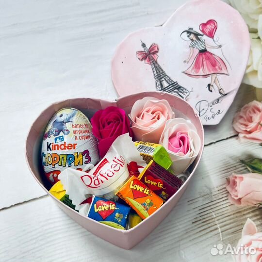 Небольшой сладкий набор с Киндер на 8 марта