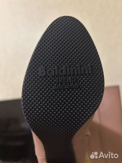 Зимние женские сапоги 38 натуральная кожа новые