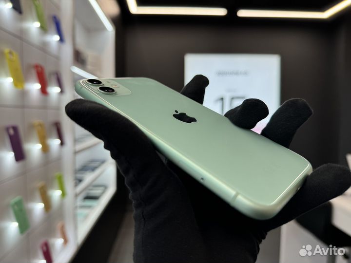 iPhone 11, 64 ГБ