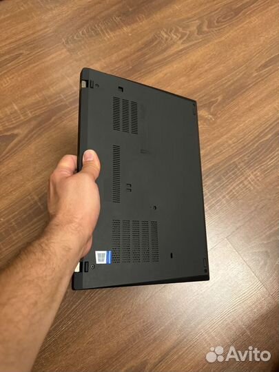 ThinkPad T490 i5-8365u 16gb 256ssd FHDips