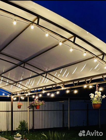 Качели под навесом