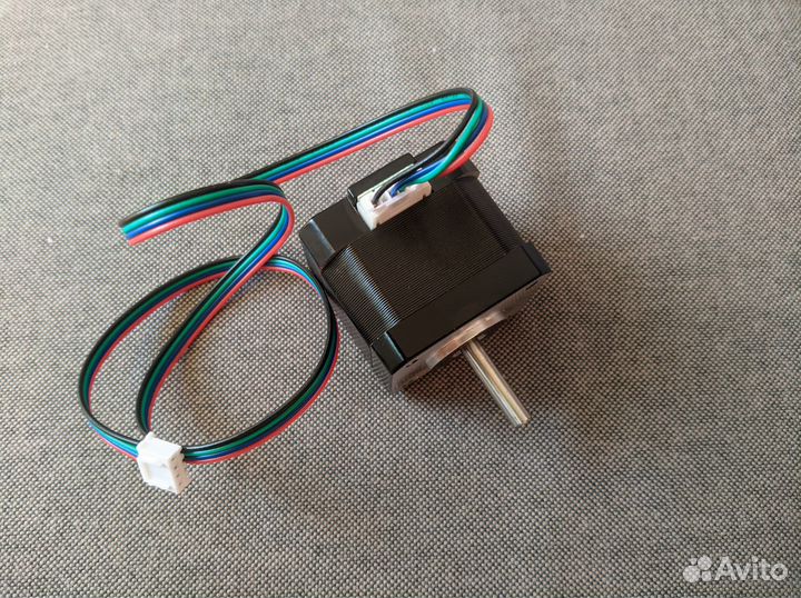 Шаговый двигатель nema US-17HS4401S