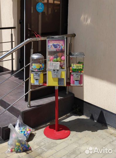 Вендинговые аппараты для игрушек и жевачки