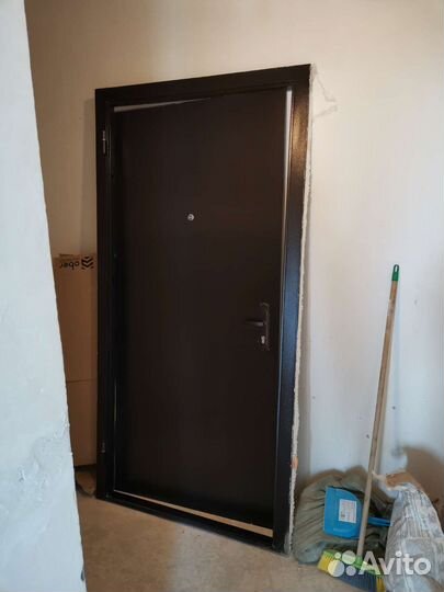 Дверь входная металлическая