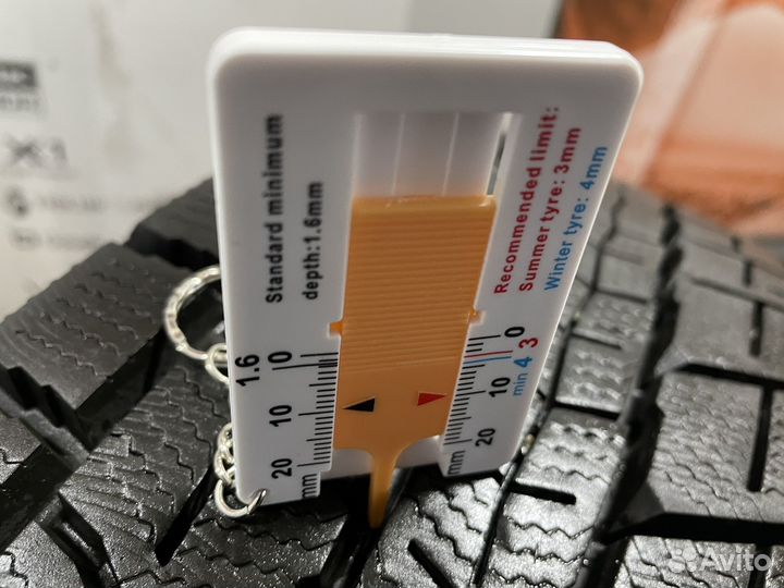 Dunlop Winter Maxx SJ8 225/65 R17