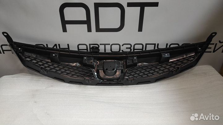 Решетка радиатора honda civic 8 4D рестайлинг