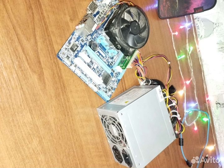 Материнская плата gigabyte