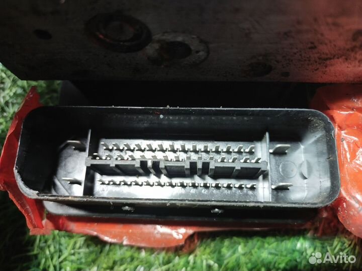 Блок ABS на Volkswagen Touareg (GP) I