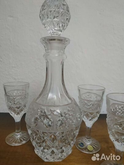 Графин хрустальный с рюмками