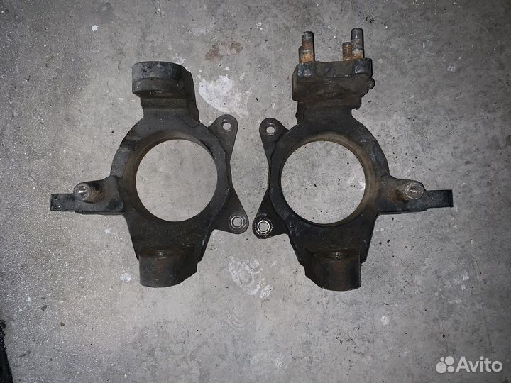 Правый поворотный кулак газ соболь 4x4