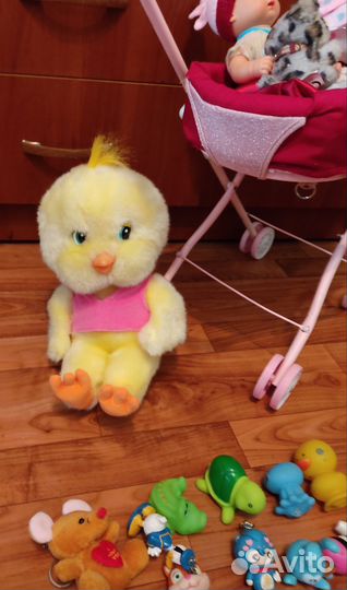 Пупс на коляске