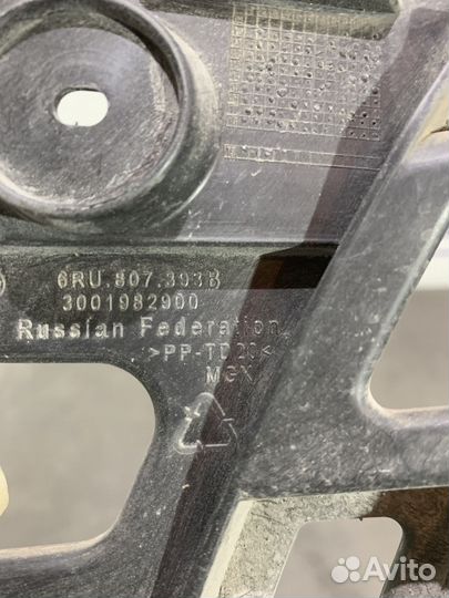 Кронштейн заднего бампера левый Volkswagen polo