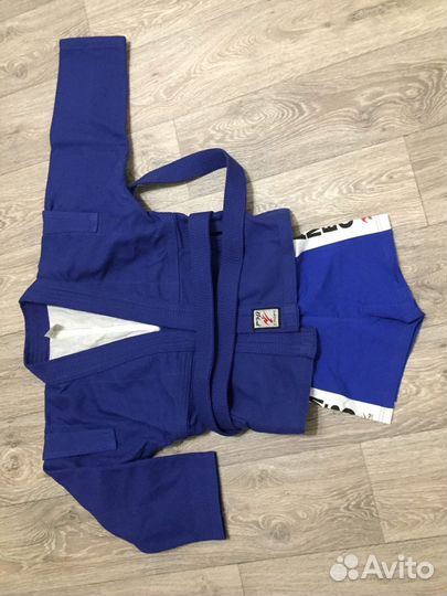 Самбовка для мальчика (куртка для самбо)