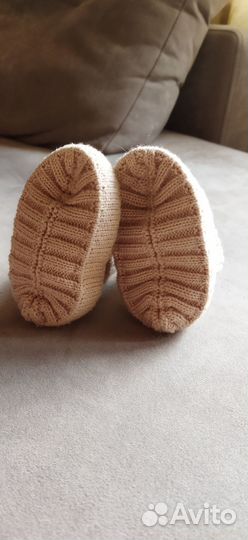 Шапка 0-6 месяцев, снуд, пинетки (комплектом)