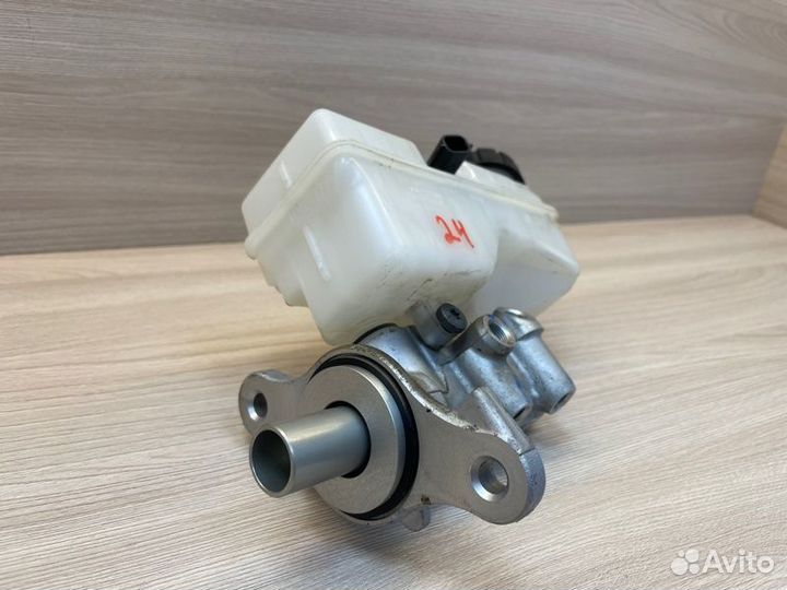 Главный тормозной цилиндр Renault Logan