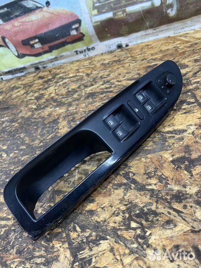 Блок кнопок стеклоп Фольксваген Пассат B6