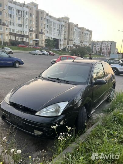 Ford Focus 2 AT, 2001, битый, 100 000 км