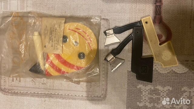 Вешалка Буратино,точилка Топорик