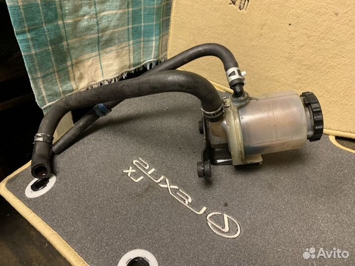 Бачок гидроусилителя Toyota,Lexus