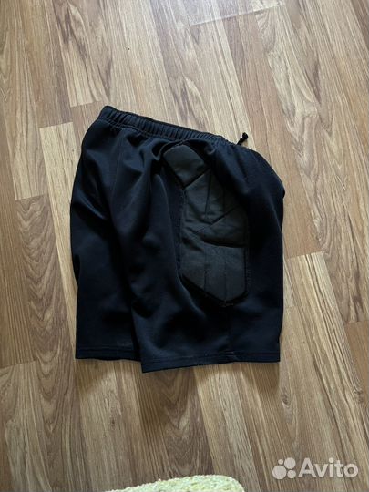 Футбольные Вратарские шорты kipsta