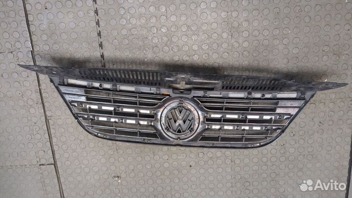 Решетка радиатора Volkswagen Tiguan, 2008