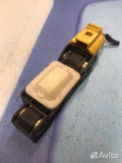 Датчик AIR BAG 4B0959643E