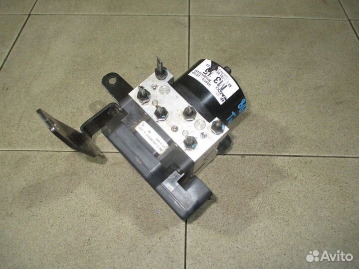 Блок ABS (насос) Hyundai Tucson 1 (JM)