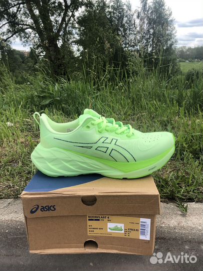 Кроссовки Asics Novablast 4