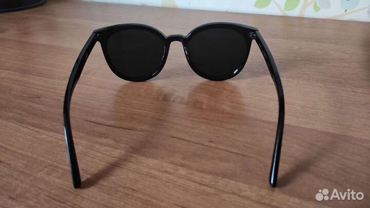 Солнцезащитные очки женские