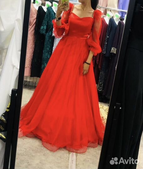 Вечернее платье