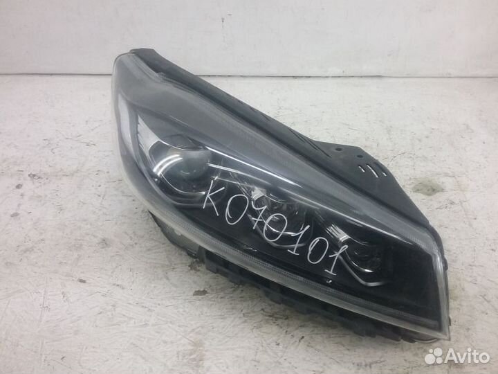 Фара правая Kia Sorento 3 Restail LED