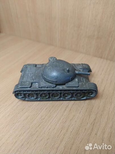 Танк-игрушка СССР