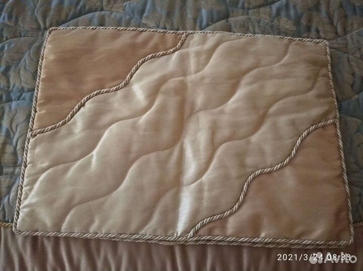 Покрывало, подушки