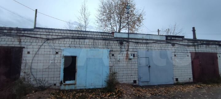 Гараж, > 30 м²