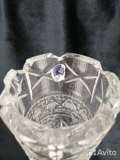 Ваза хрустальная для цветов