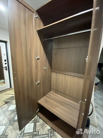 Шкаф в прихожую